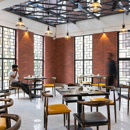 Couch & Cheese Homestel The Most Luxurious Hostel For Working Professionals & Students Poona Buitenkant foto