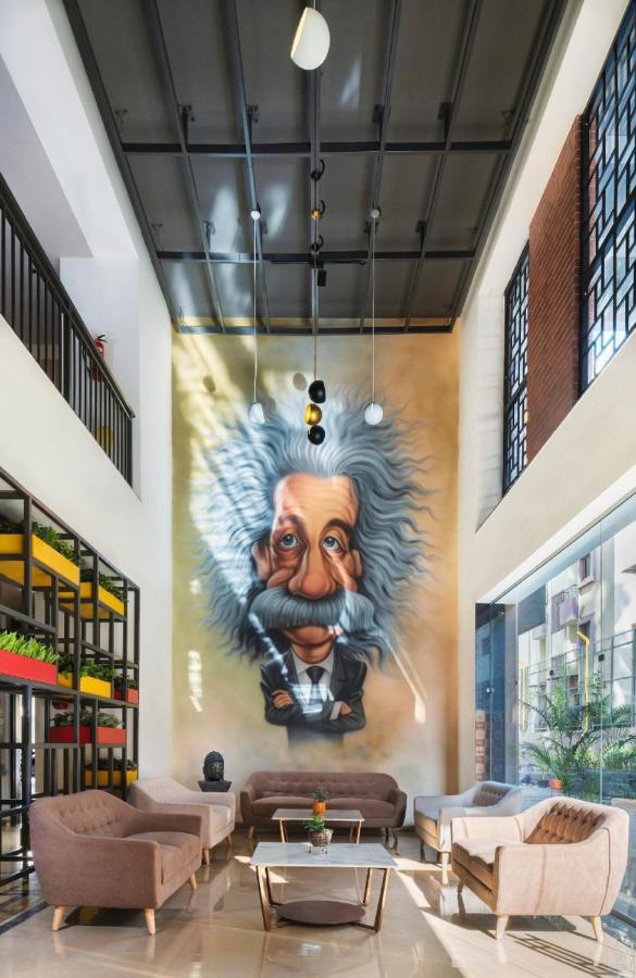 Couch & Cheese Homestel The Most Luxurious Hostel For Working Professionals & Students Poona Buitenkant foto