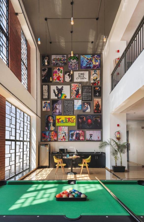 Couch & Cheese Homestel The Most Luxurious Hostel For Working Professionals & Students Poona Buitenkant foto